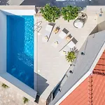 Stone Pearl Vila Sutivan