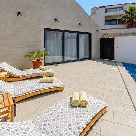Villa Stone Pearl *