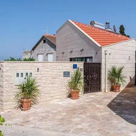 Villa Stone Pearl *