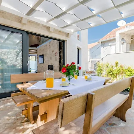 Villa Stone Pearl