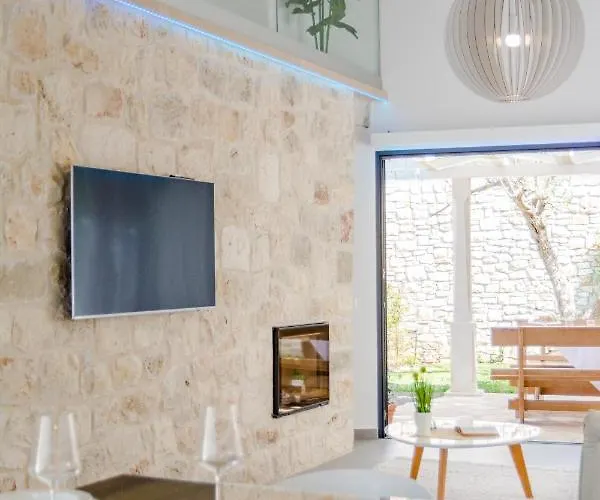 Stone Pearl Villa Sutivan