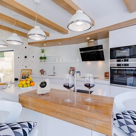 Vila Stone Pearl Sutivan