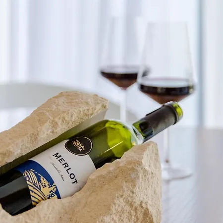 Stone Pearl * Sutivan